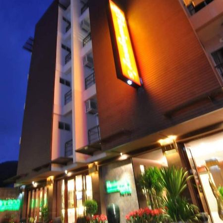 Hemingway'S Hotel Patong Bagian luar foto