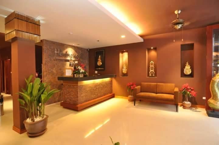 Hemingway'S Hotel Patong Bagian luar foto